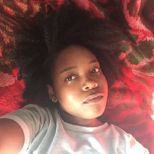 Meet your Posher, Nicole